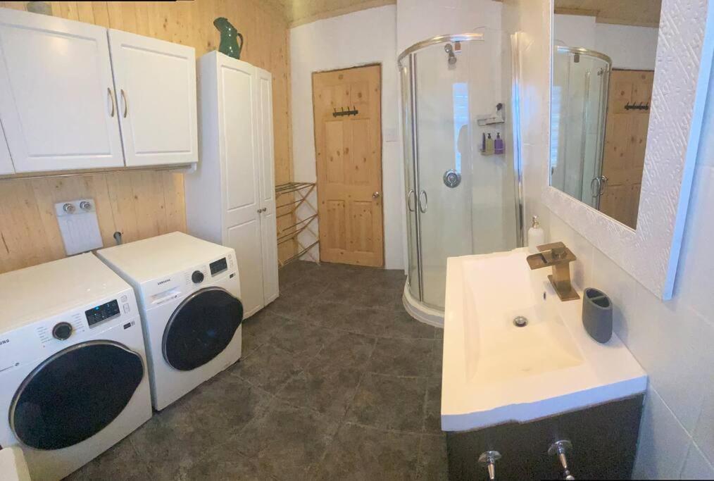 Le Jazz- Chalet Rustique/Chic Avec Spa Notre-Dame-Des-Bois Esterno foto